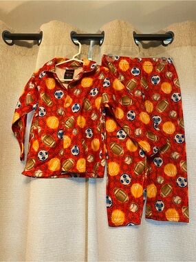 NWT Cambridge Classics Red Kids Sports Ball Pajama Set- Size 4T